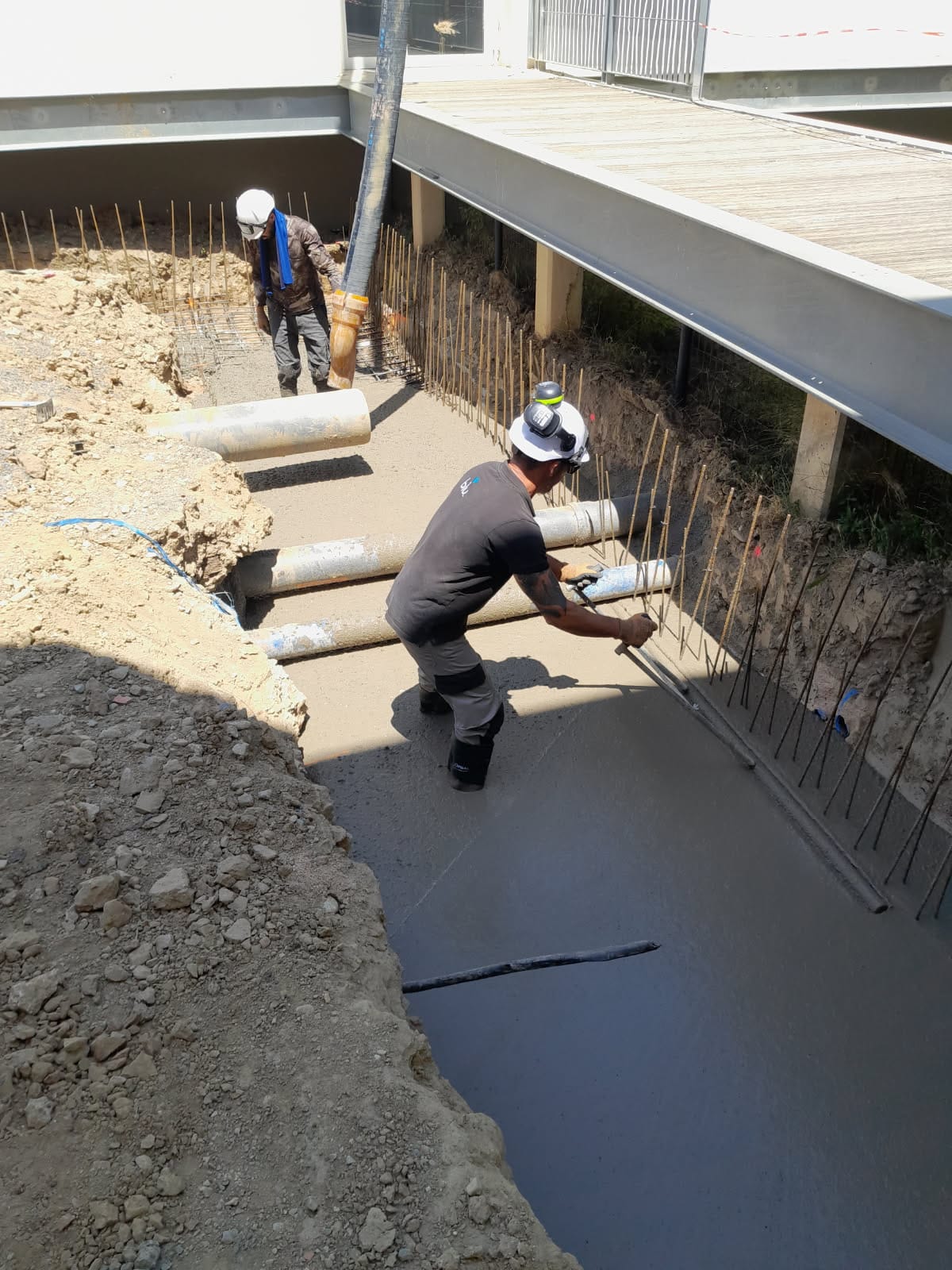 Construction de murs de soutènement au collège de Millas (66).