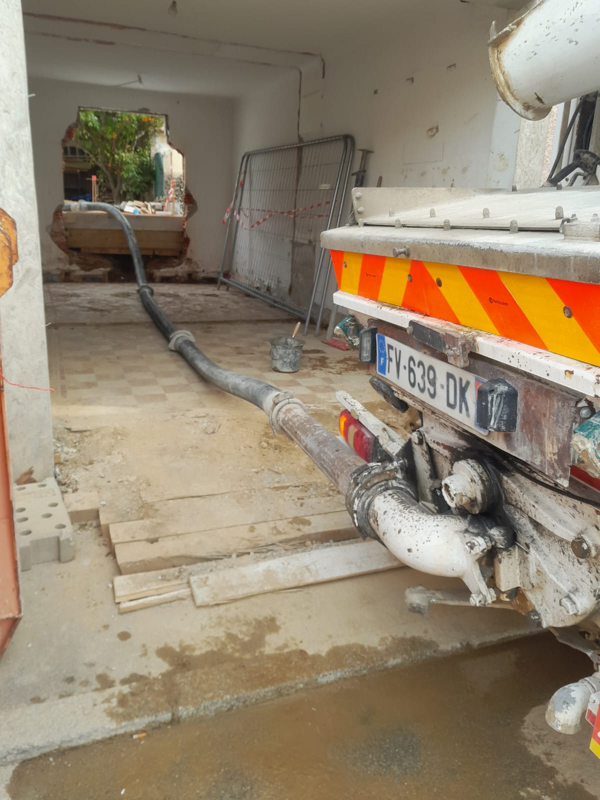 Extension d'une maison en milieu contraint dans une cour intérieure à Perpignan