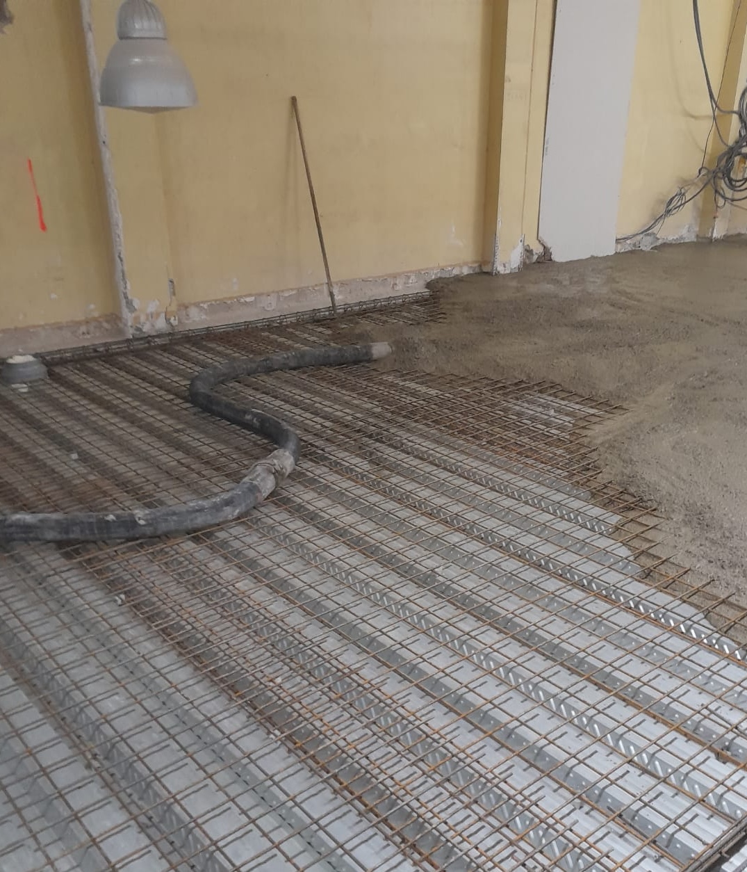 Création d’un plancher intérieur en structure métallique de type bac collaborant et béton armé à l’office de tourisme de Narbonne